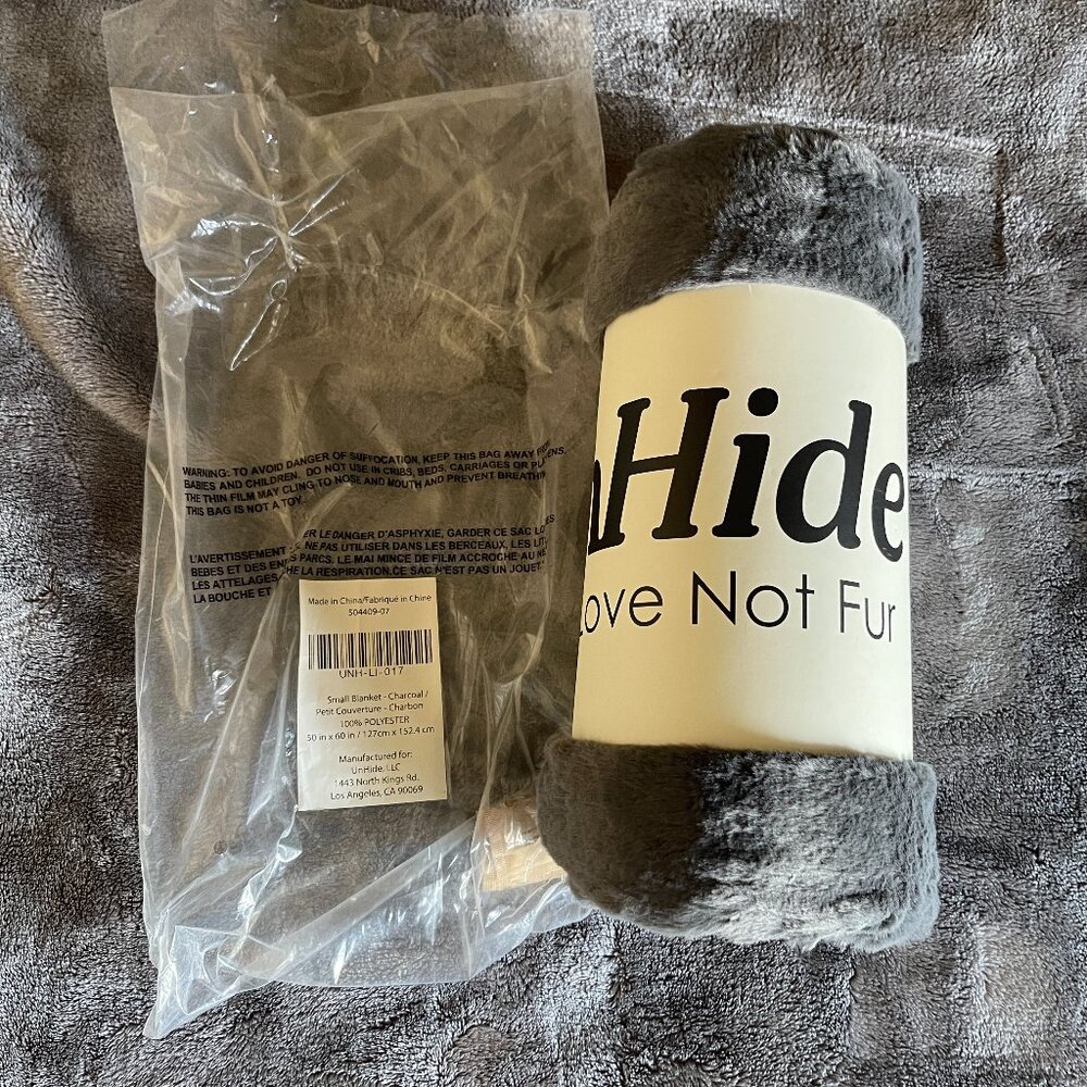 NWT Unhide Lil' Marsh Charcoal 50 x 60"